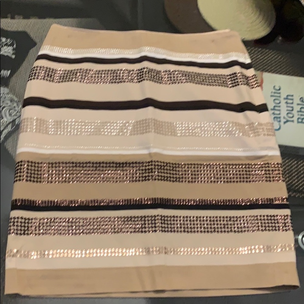 White House black market skirt size 2